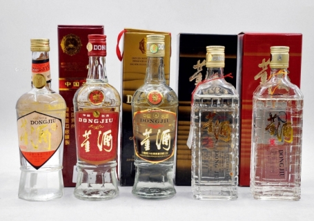 哪里回收红董褐董白董3款90年代的老董酒分别多少钱一瓶，各自介绍与特点分析